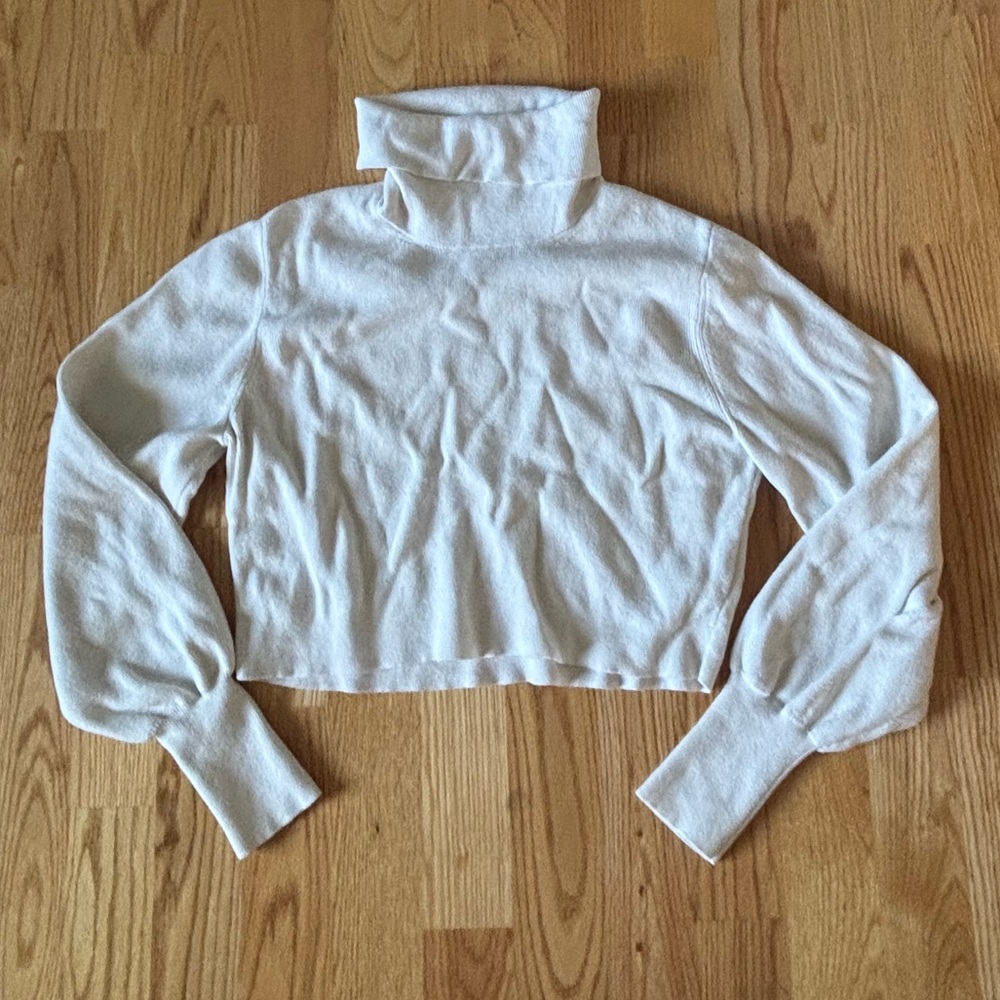 Aritzia Wilfred Cropped Cream Turtleneck Sweater